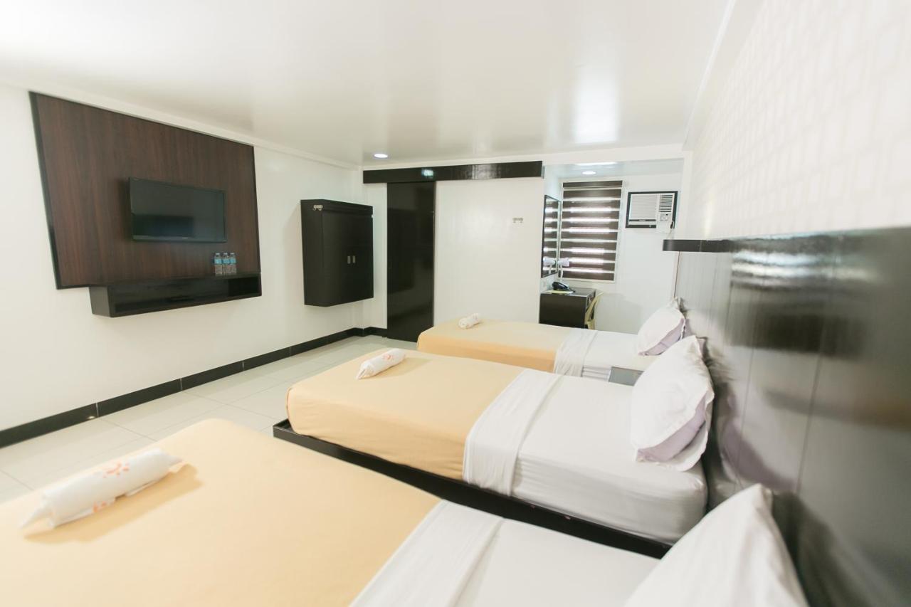 Sun Garden Hotel Tarlac Экстерьер фото