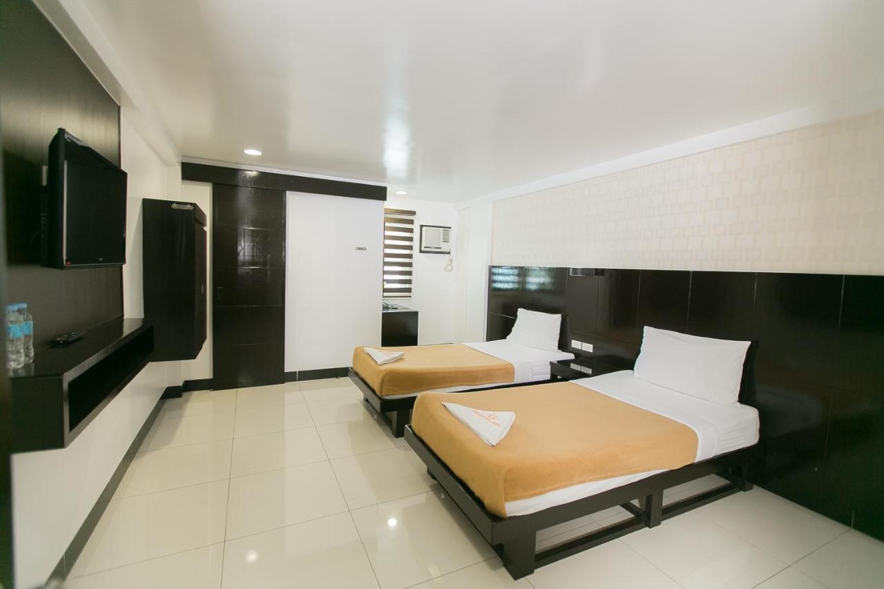 Sun Garden Hotel Tarlac Экстерьер фото